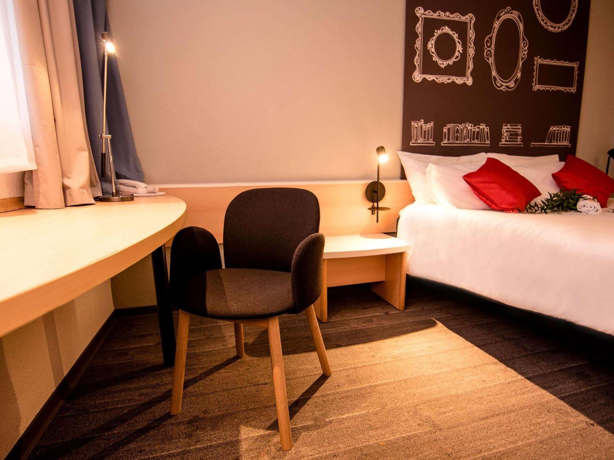 Ibis Poznan Stare Miasto Екстериор снимка