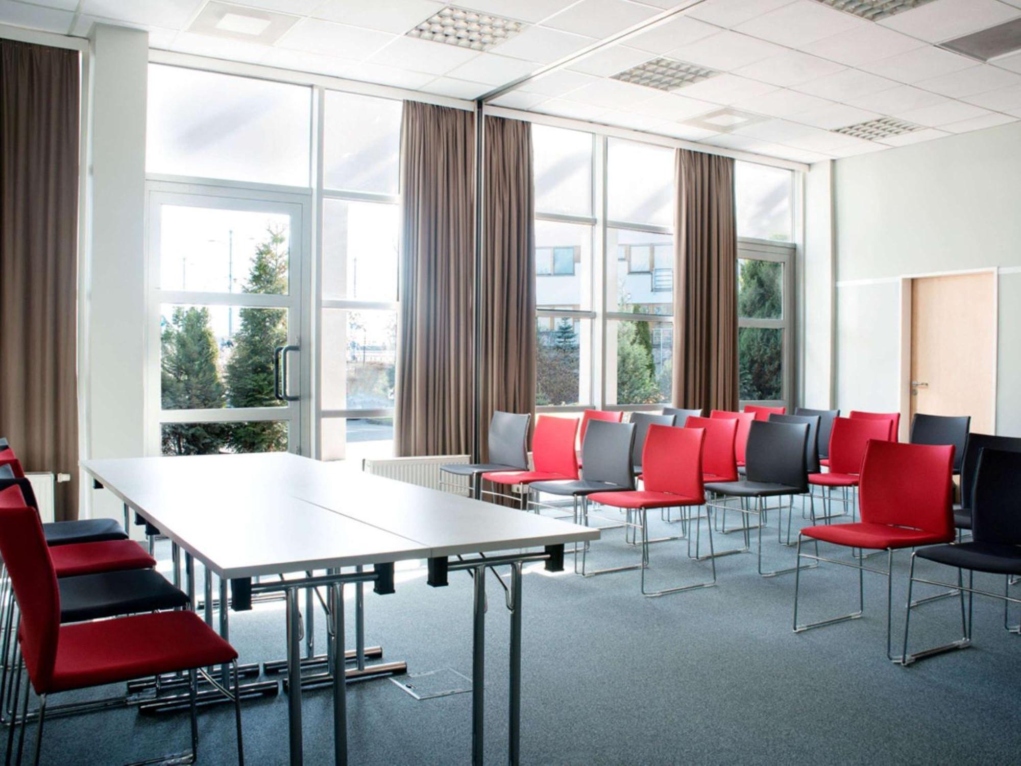 Ibis Poznan Stare Miasto Екстериор снимка