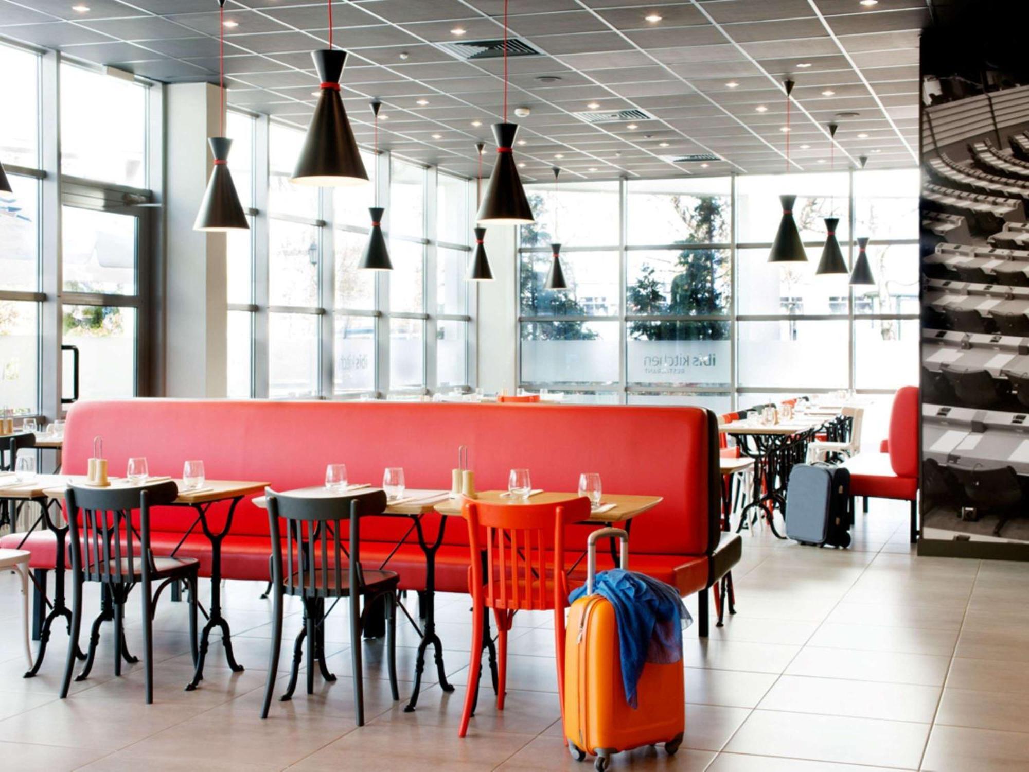 Ibis Poznan Stare Miasto Екстериор снимка